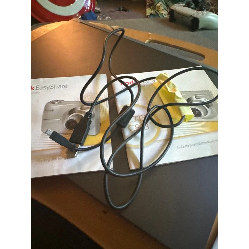 Kodak EasyShare‎ C713 Digital Camera White 7.0MP 3x Zoom Parts Repair Bundle
